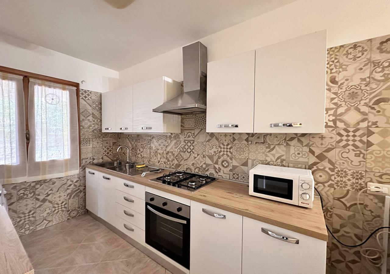 Murphy Holiday Home - Residenza Guardia Vecchia Ла Мадалена Екстериор снимка